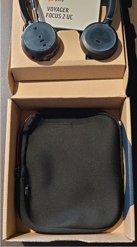 Poly Voyager Focus 2 UC ワイヤレスヘッドセット