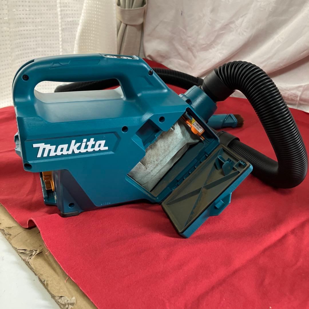Makita ハンディクリーナー　CL184D ケース付き
