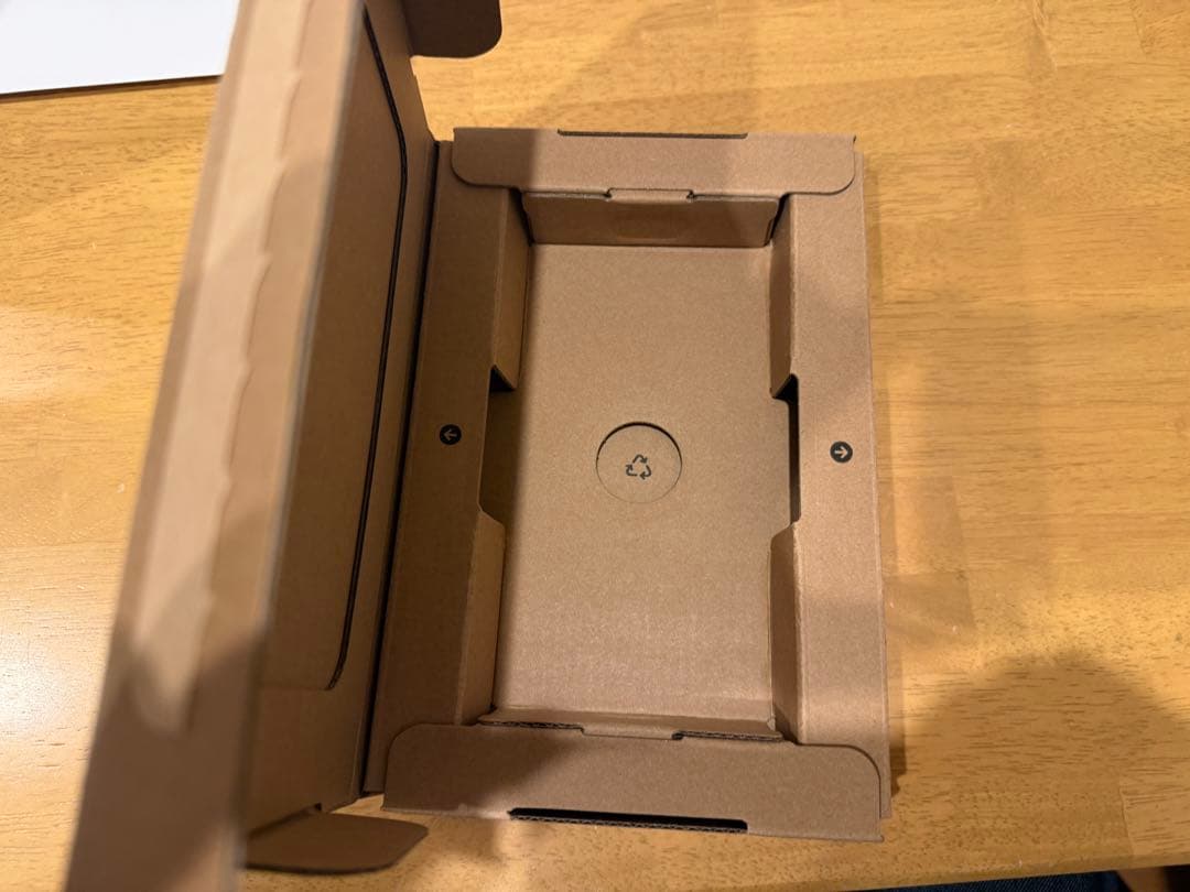 Apple iPhone 16 128GB ホワイト