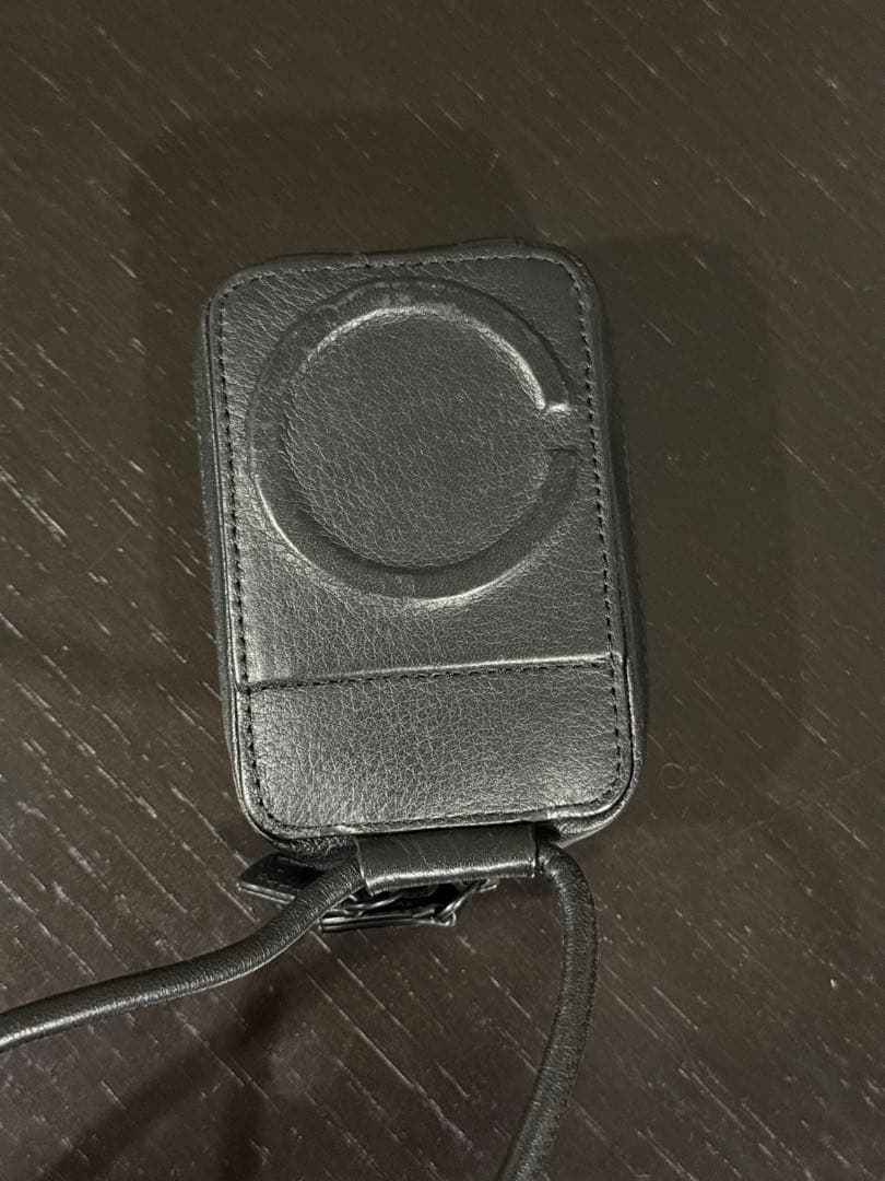 objcts.io マイクロバッグ ブラック レザー ストラップ