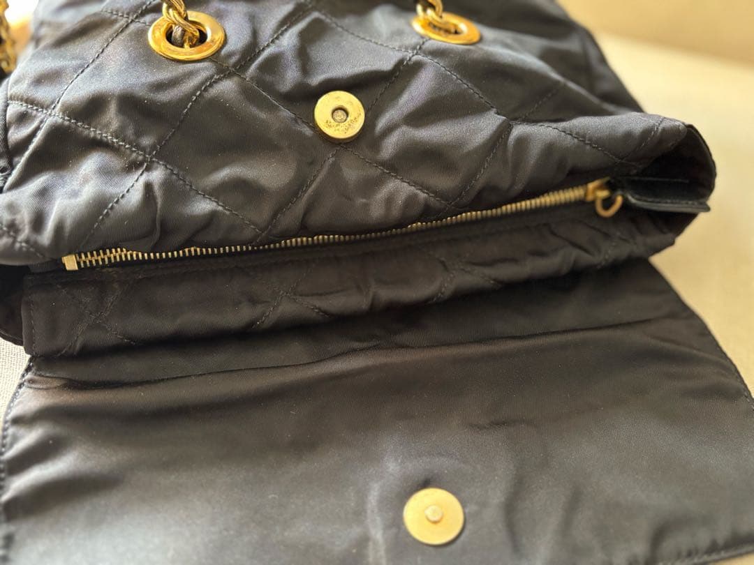 美品✨️【PRADA】 ミニチェーンショルダーバッグ ロゴ 正規品 白タグカード