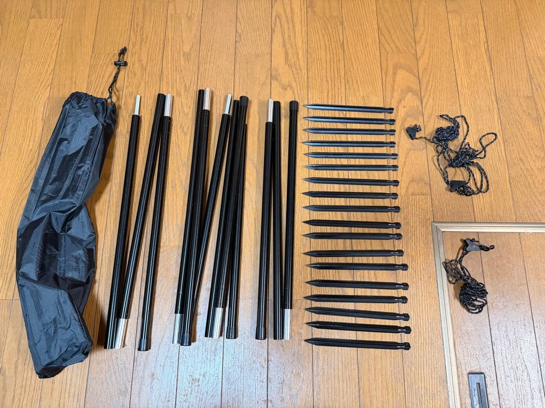 テント・タープ POMOLY STOVE HUT BLACK