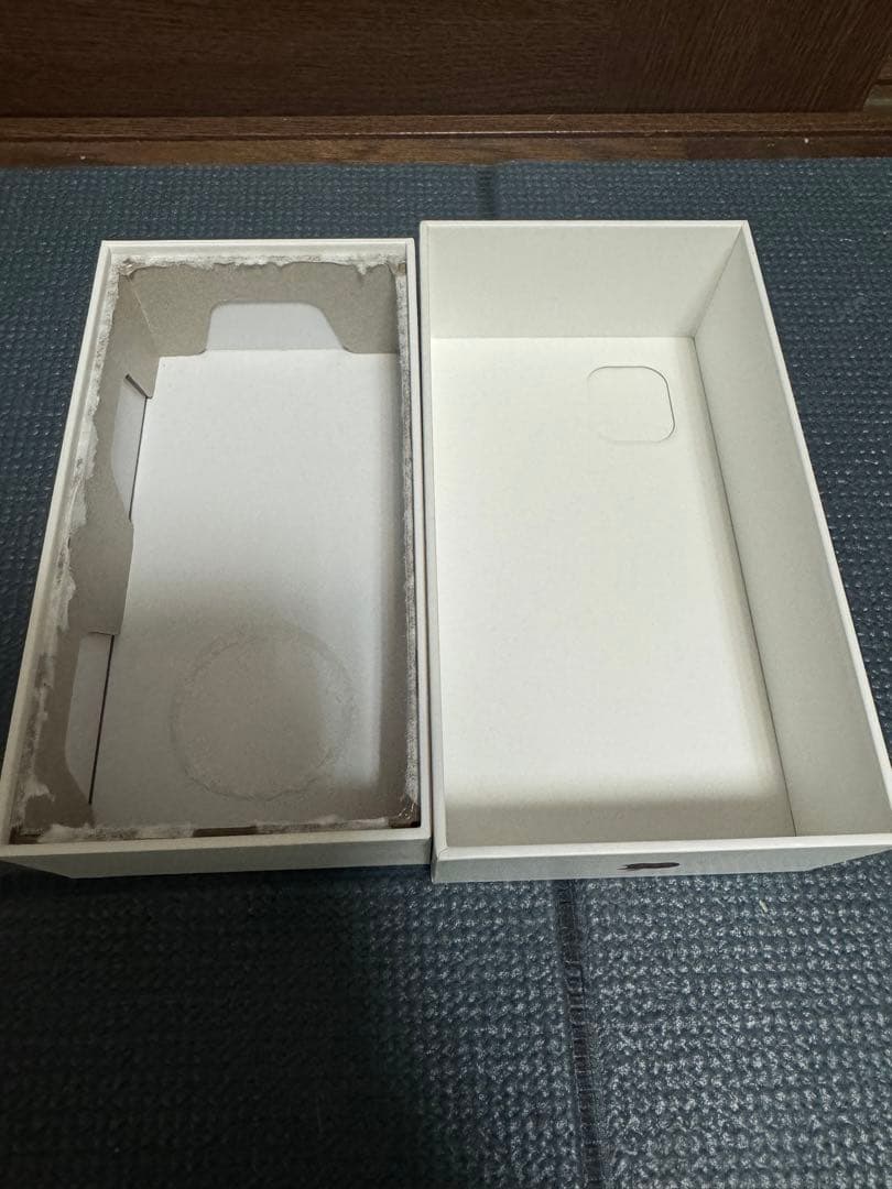 スマートフォン本体 iPhone 11 (PRODUCT)RED 64 GB au