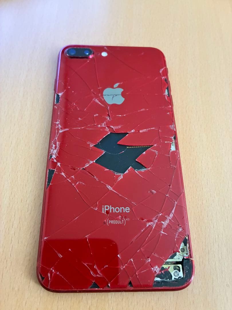 iPhone 8 Plus 本体　【ジャンク(背面割れ)】