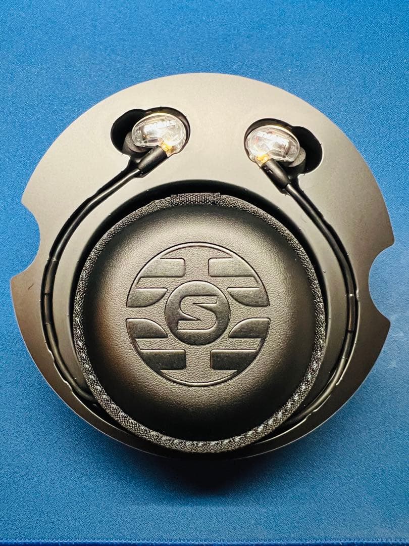 極美品　SHURE AONIC 215 SE215