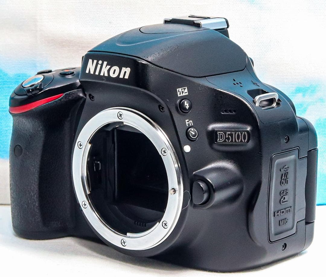 ニコン Nikon D5100⭐️スマホに転送⭐️自撮り＆動画OK⭐️即日発送