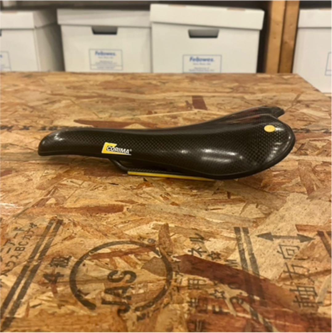 k*2様 ③ コリマ　カーボンサドル　レア　ピスト　トラック