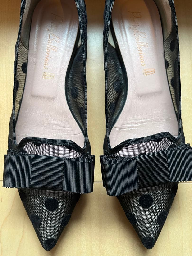 Pretty Ballerinas ブラックドット フラットシューズ