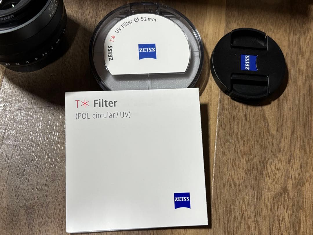 Zeiss Touit 32mm F1.8 Xマウント フィルター付