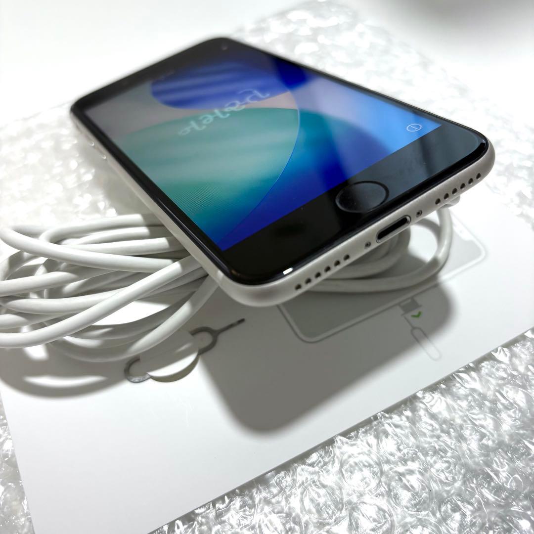 Apple iPhone SE 第3世代 64G スターライト バッテリー78%