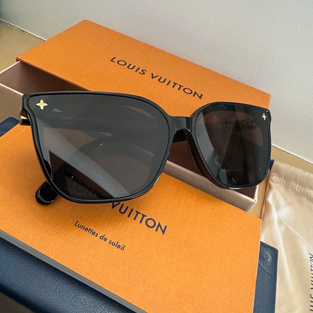 LOUIS VUITTON ブラック サングラス