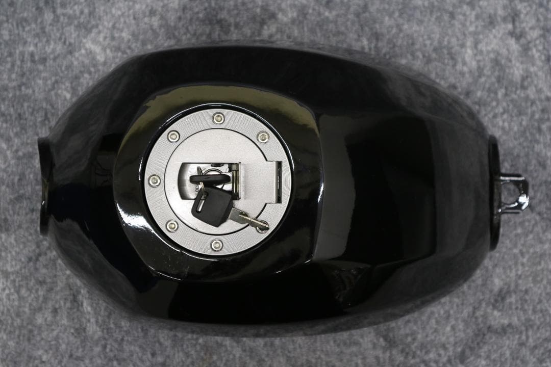 タンク エイプ 黒 コック付き/ ブラック 小型 汎用4ミニ 　新品