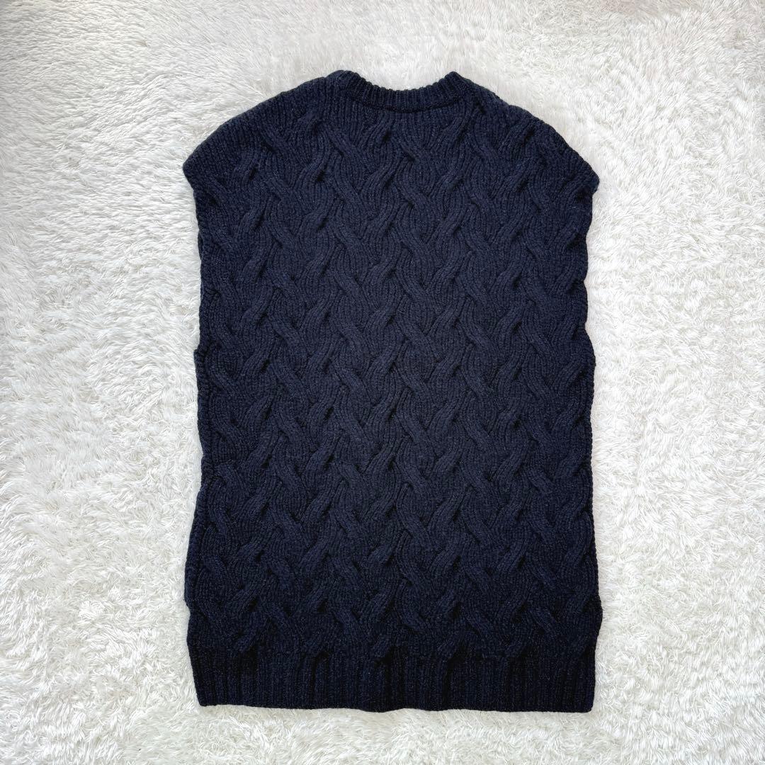 ｔ*ａ様 ドゥロワー ウールカシミヤ　ケーブルニット　アラン編　厚手　ベスト　ネ