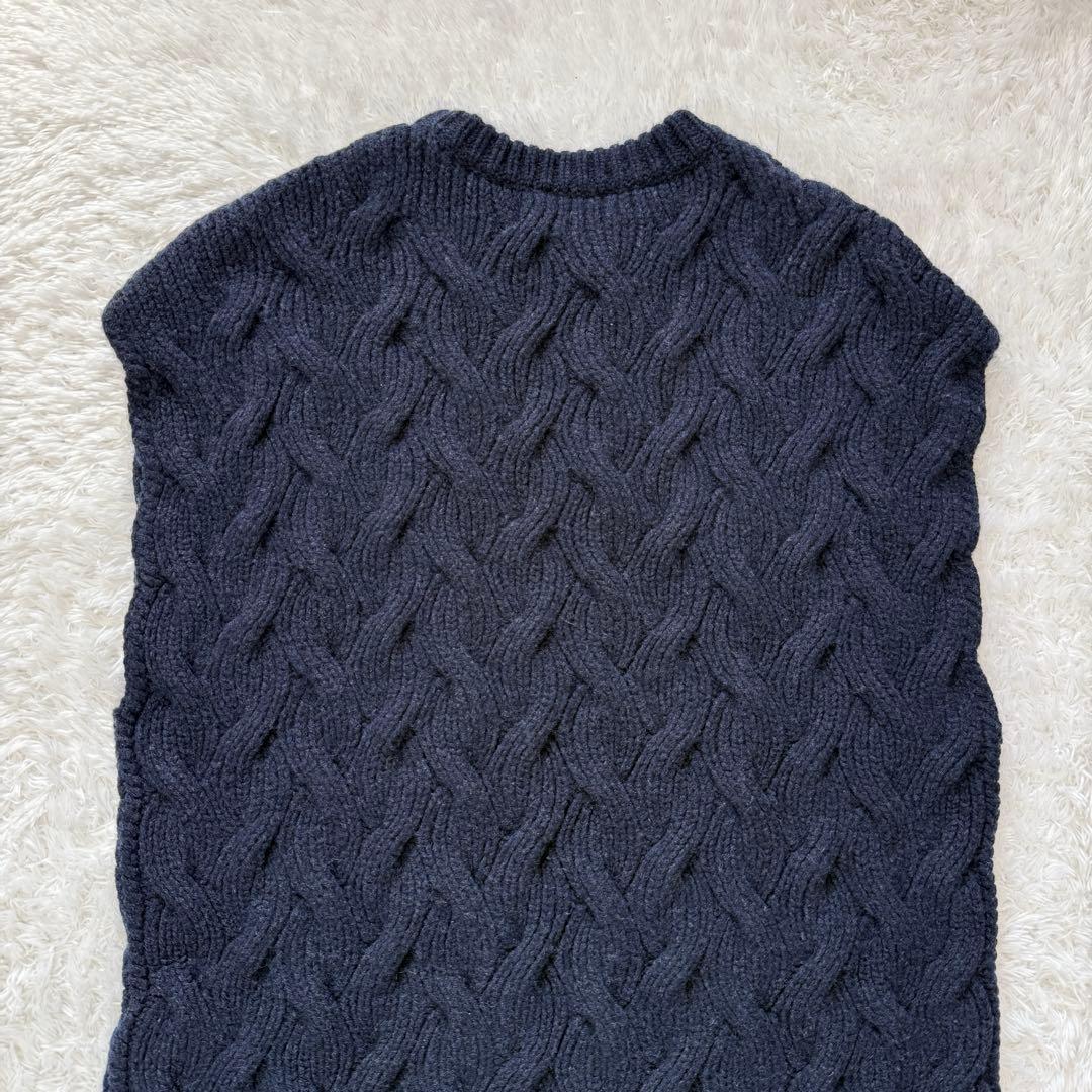 ｔ*ａ様 ドゥロワー ウールカシミヤ　ケーブルニット　アラン編　厚手　ベスト　ネ