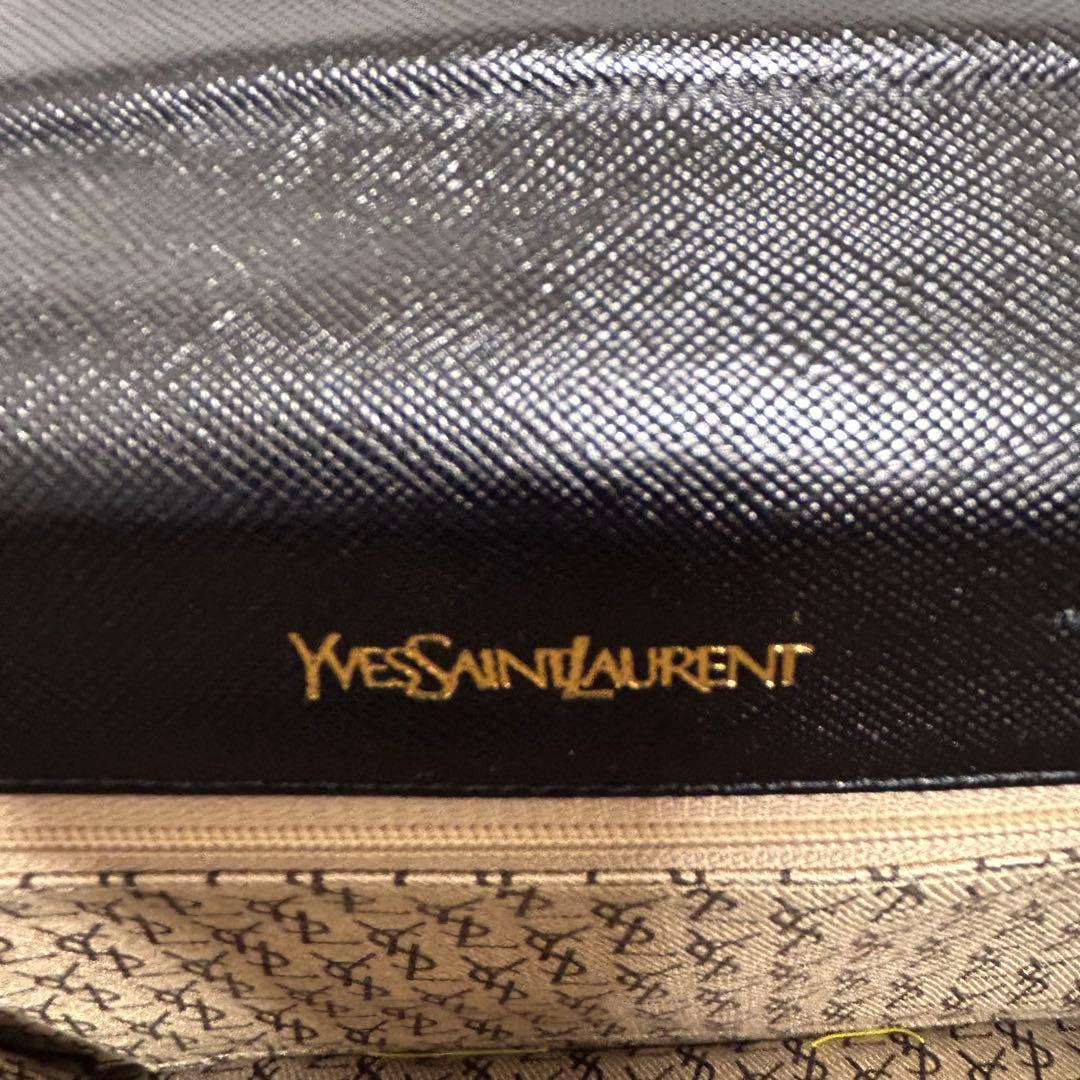 YSL イヴサンローラン 本革クラッチ 黒 保存袋付