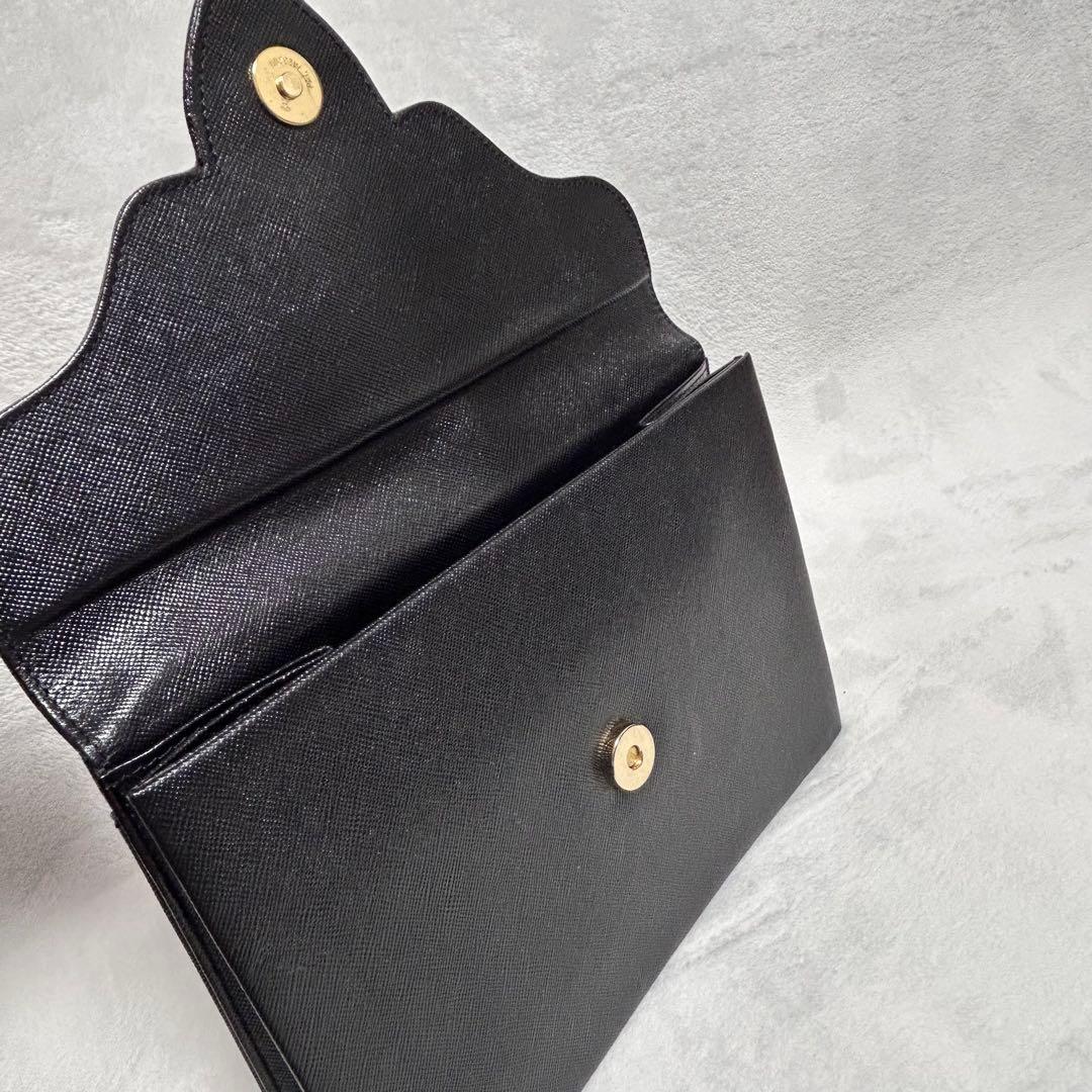 YSL イヴサンローラン 本革クラッチ 黒 保存袋付