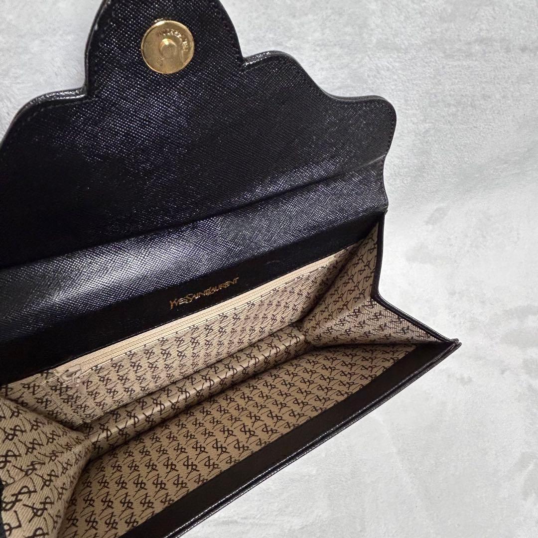 YSL イヴサンローラン 本革クラッチ 黒 保存袋付