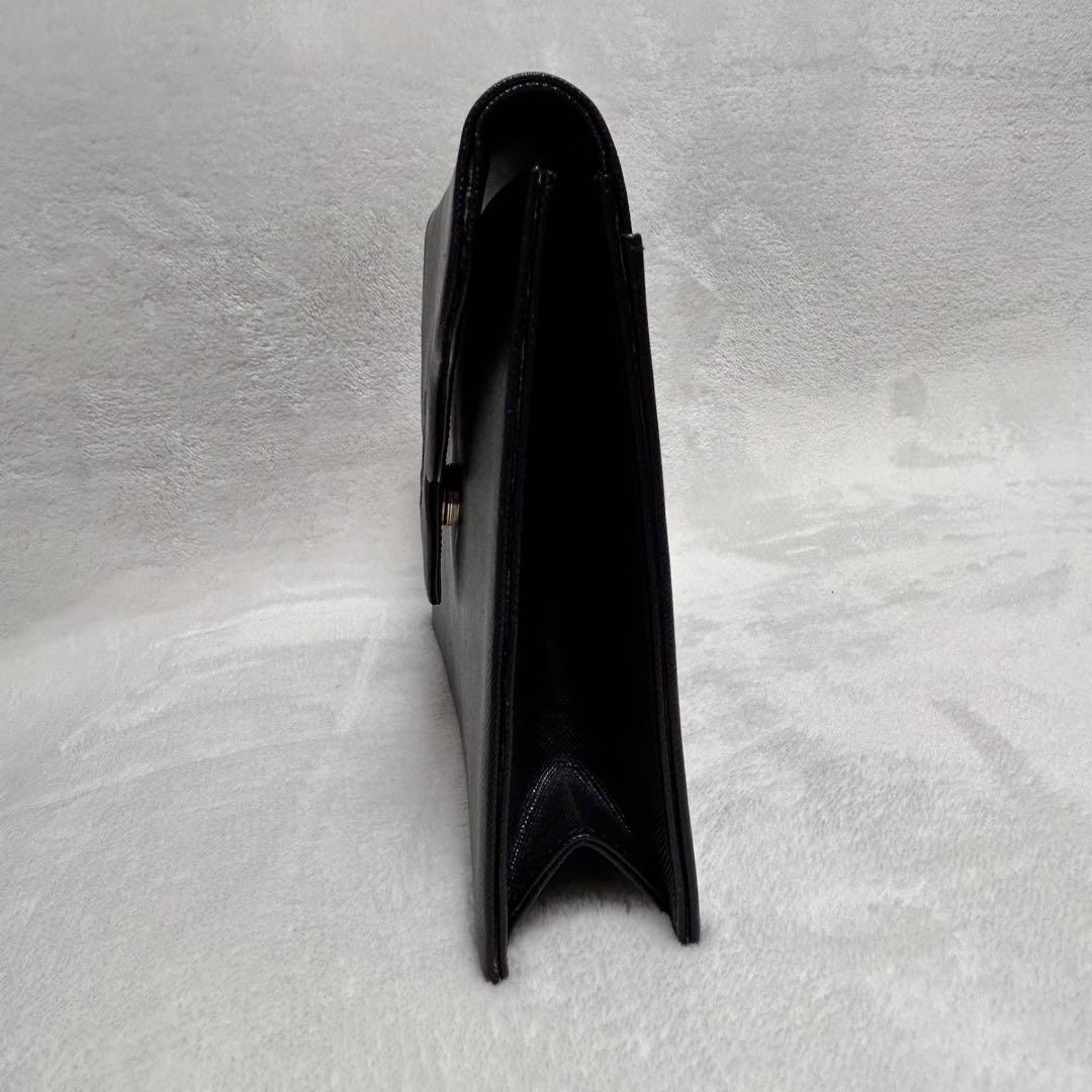 YSL イヴサンローラン 本革クラッチ 黒 保存袋付