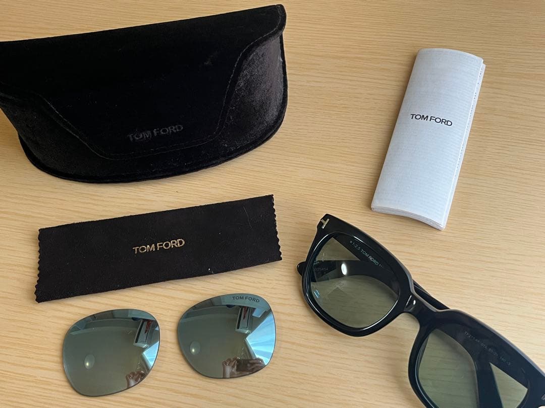 トムフォード TF211 アジアンフィット ブラック　(メガネ　サングラス)