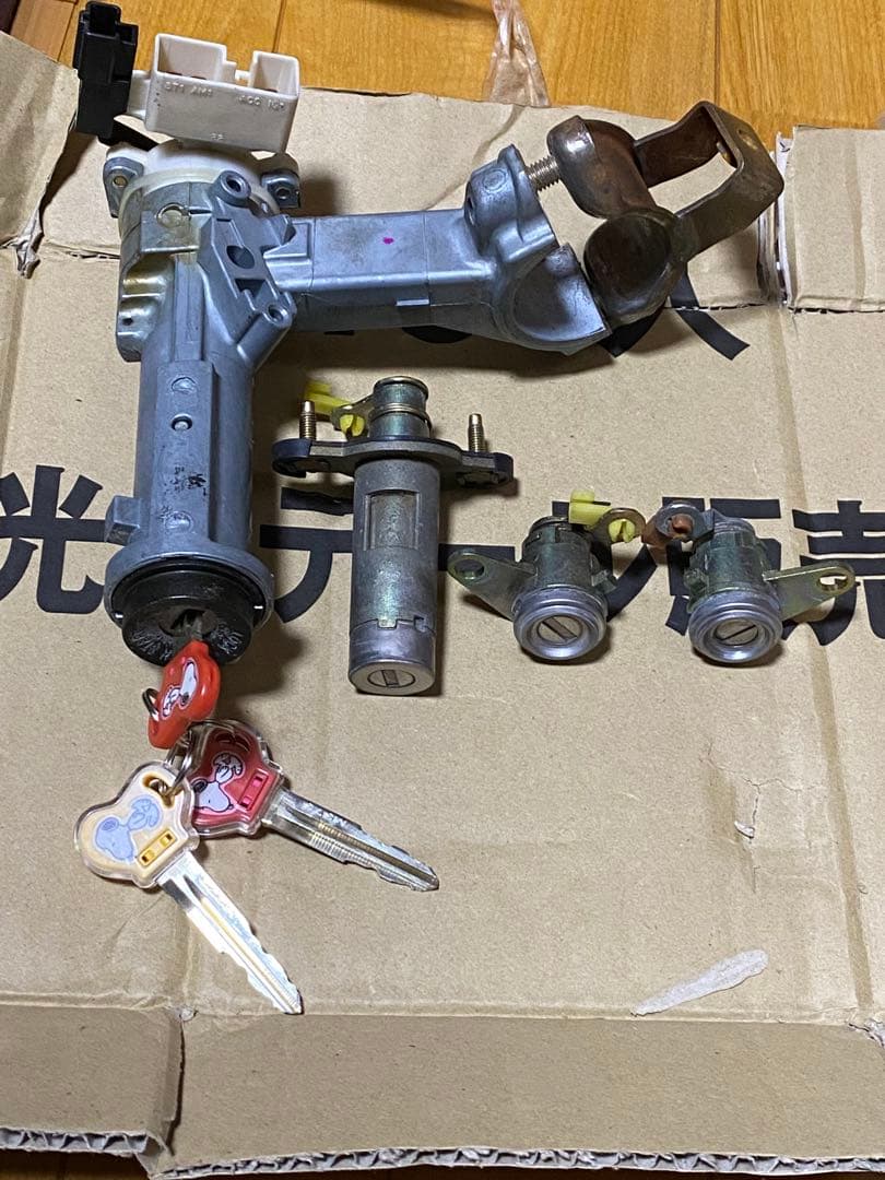 トヨタ スプリンターマリノ AE101 キーシリンダーセット