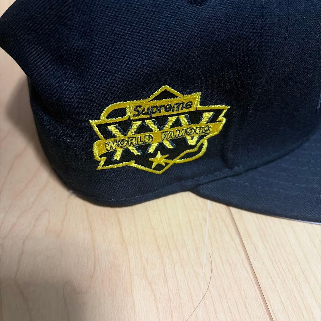 Supreme World Famousコラボキャップ
