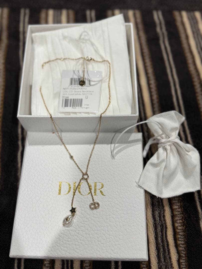 Dior ネックレス 星形チャーム付き