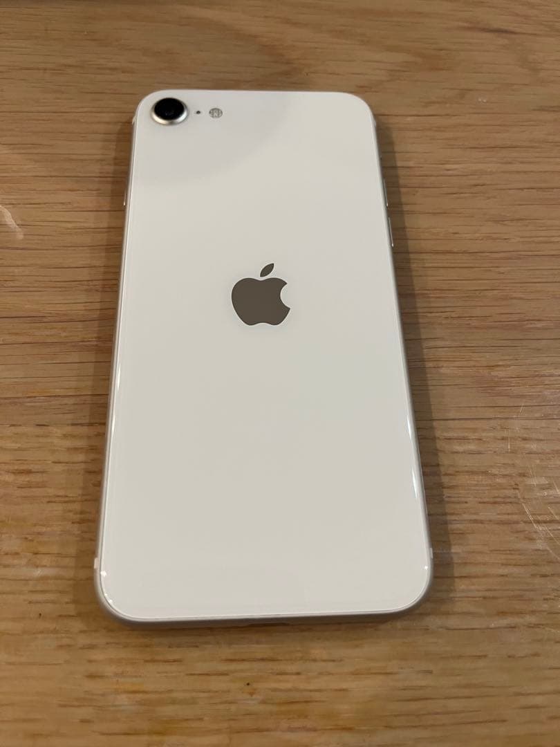 Apple iPhone SE (第3世代) ➕AirTagセット
