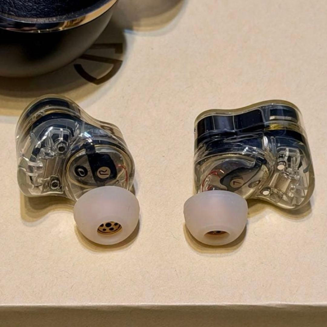 早い者勝ち美品 SOUNDPEATS H3 ワイヤレスイヤホン