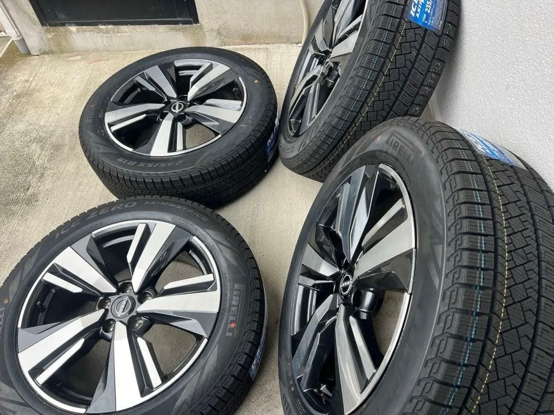 日産エクストレイルt33 19インチスタッドレスホイールセット　スタッドレス新品