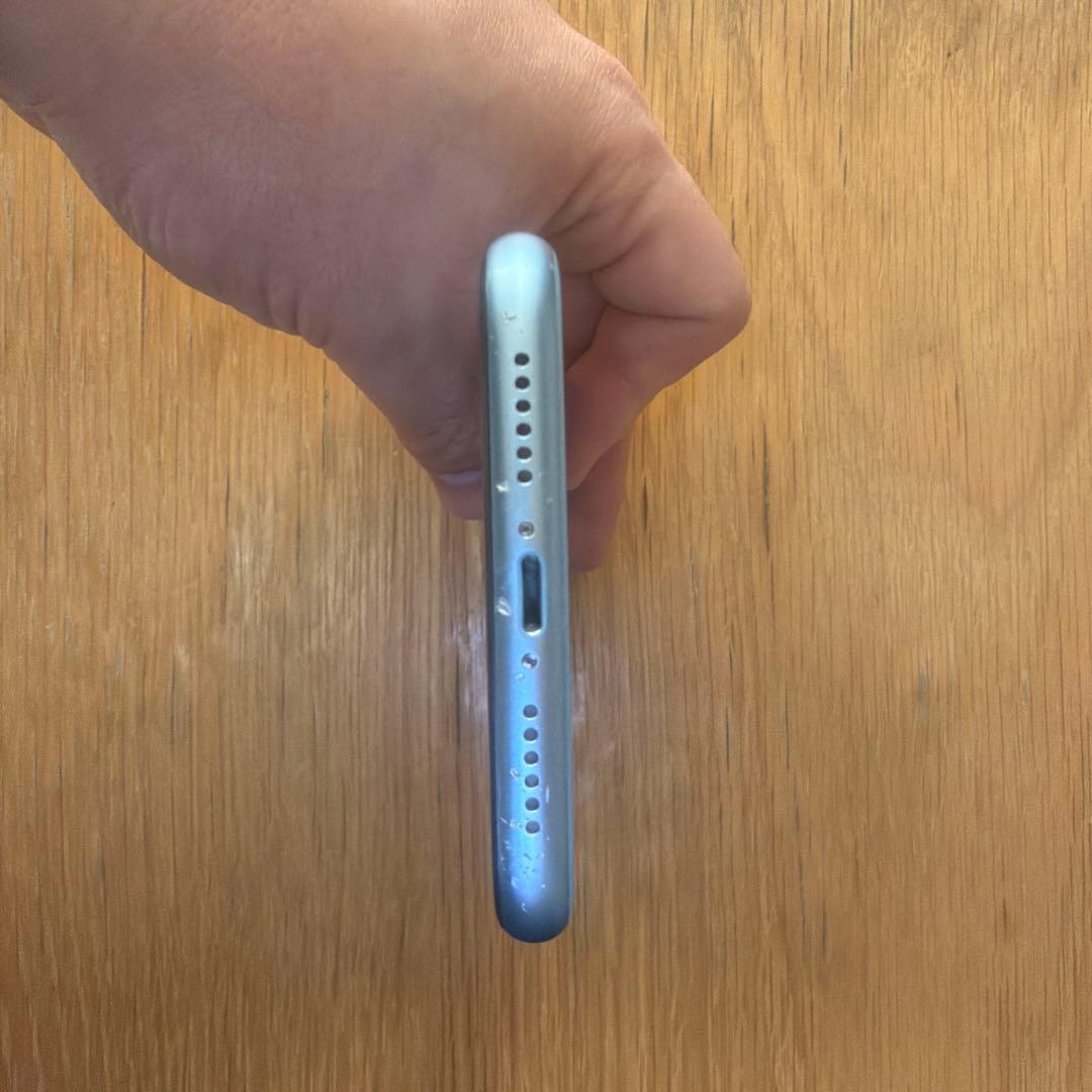 iPhone XR 256 GB ブルー SIMフリー　半年前にバッテリー交換
