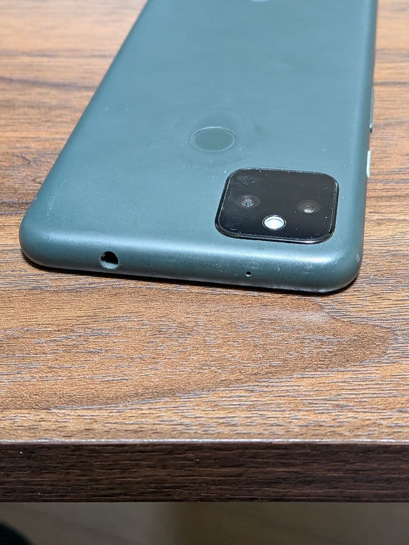 Google Pixel 5a ブラック ひび割れあり