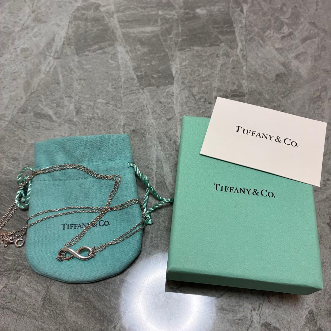 Tiffany インフィニティネックレス