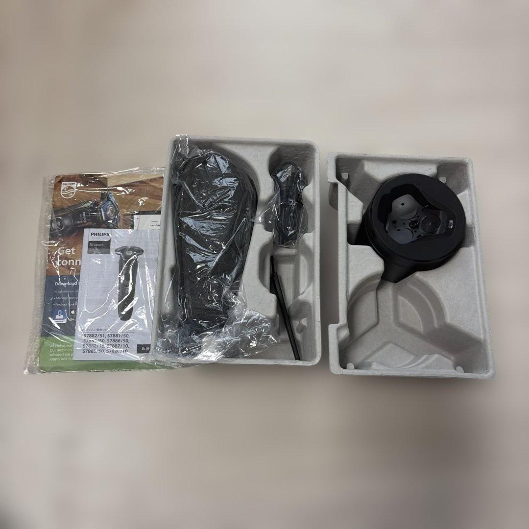ほぼ未使用PHILIPS電動シェーバー S7882/51 未使用おまけ多数