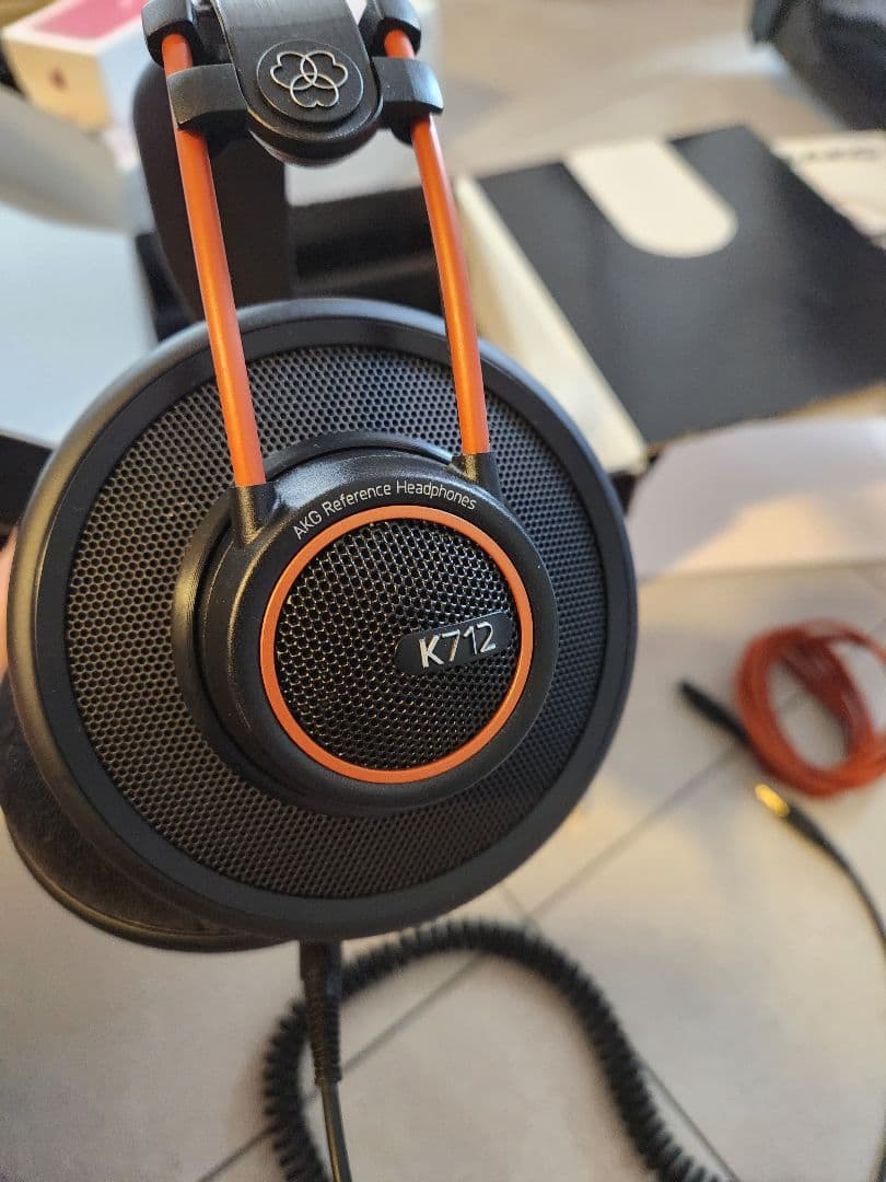 ヘッドホン k712pro