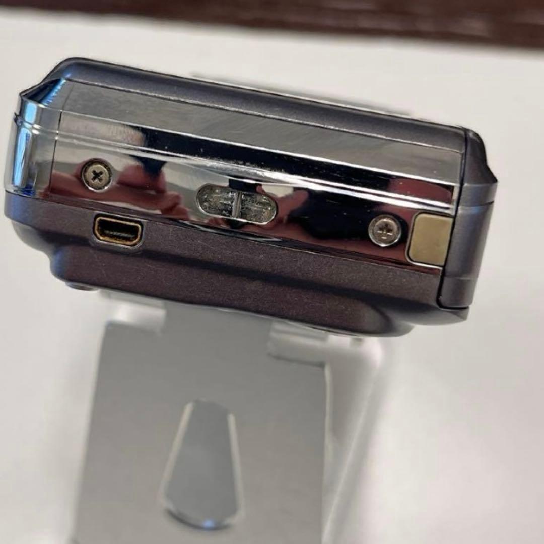 レトロコンデジ　FINEPIX AX600 シルバー　単三電池稼働ファインピクス