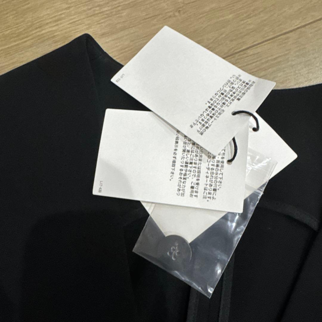 Theory ブラック ノースリーブ ベスト