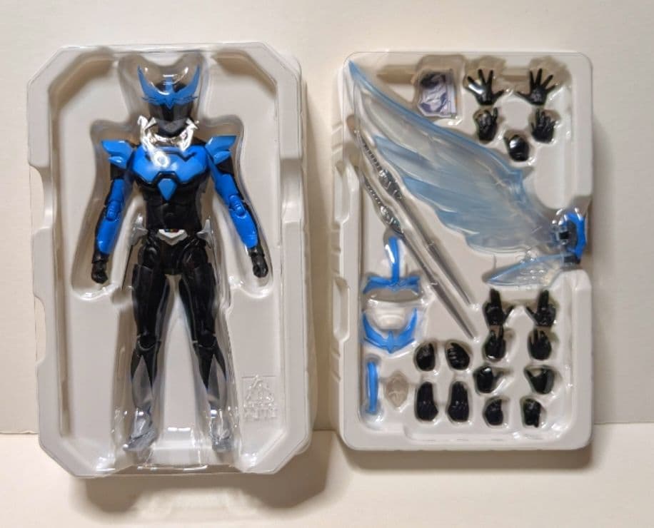 S.H.フィギュアーツ 真骨彫製法 ウイングマン