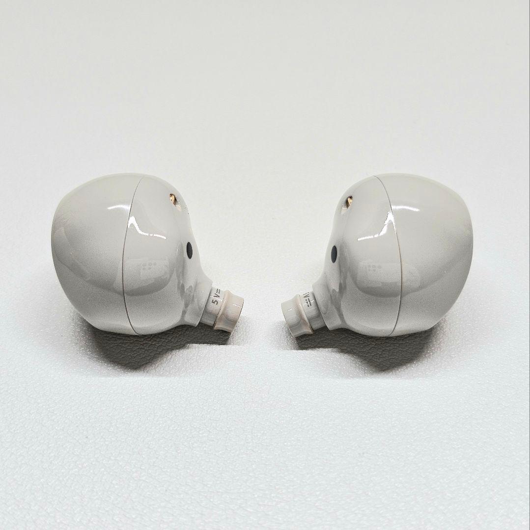 SONY　WF-1000XM5　プラチナシルバー