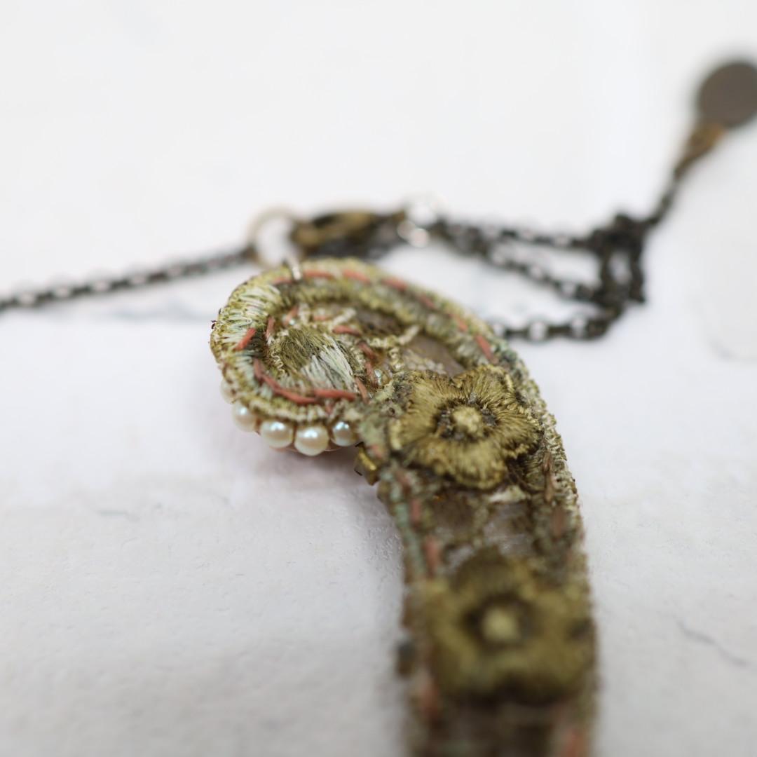 希少 ミハエルネグリン ネックレス フラワーモチーフ ラインストーン