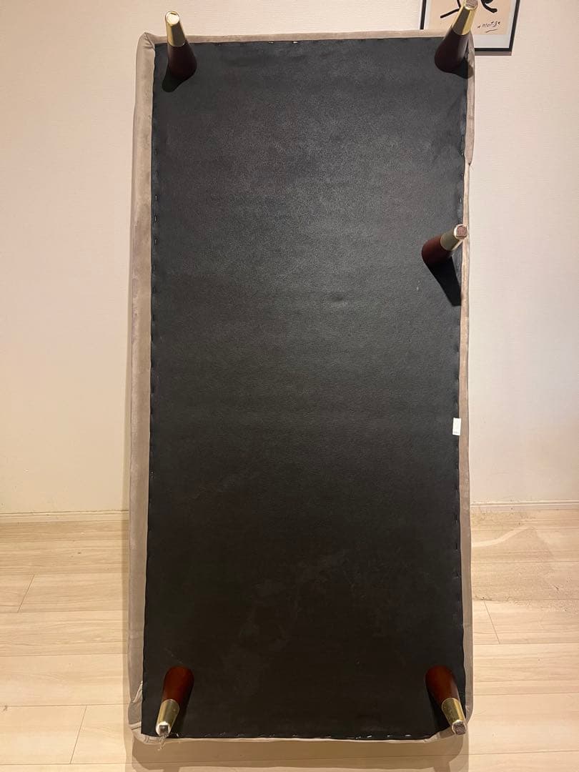 ロウヤ ソファ　2人掛けカウチソファ ベルベット調　グレー　LOWYA