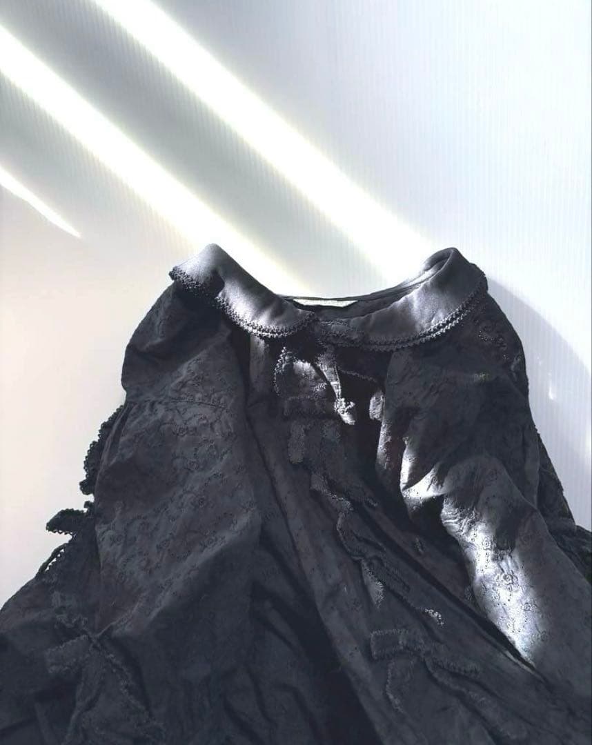 カネコイサオKANEKO ISAO コットンレース刺繍　ワンピース黒　小悪魔