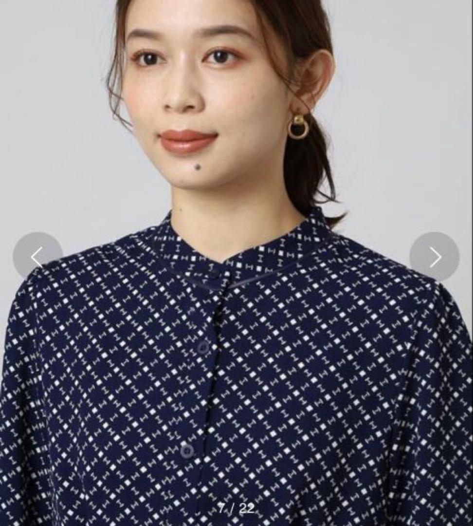 UNTITLED 【細見えが叶う】チェーン柄 プリントワンピース