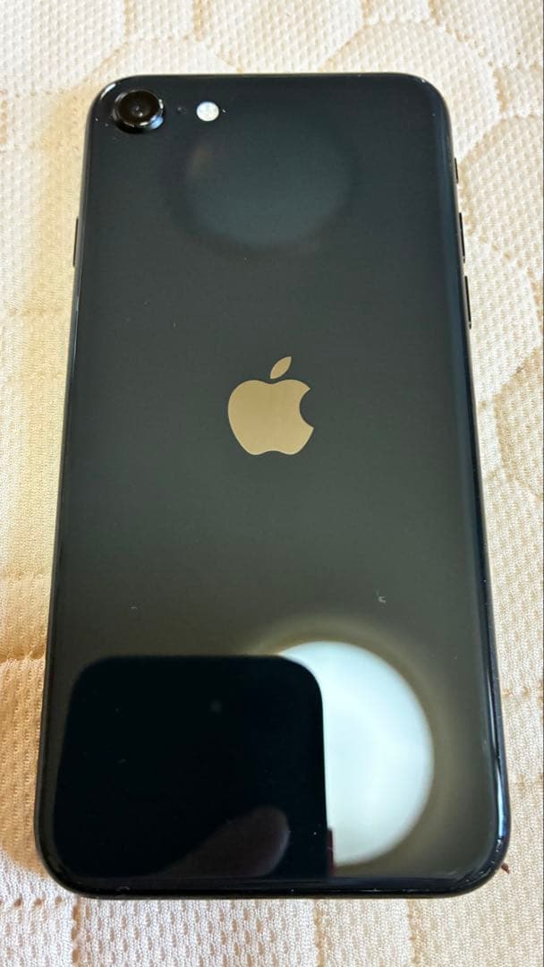 【ジャンク品】Apple iPhone SE(第2世代)ブラック 本体