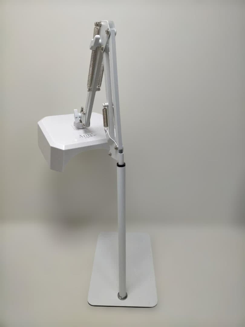 Ann　コードレスフットLED&UVライト デミルナ　250908-4Y