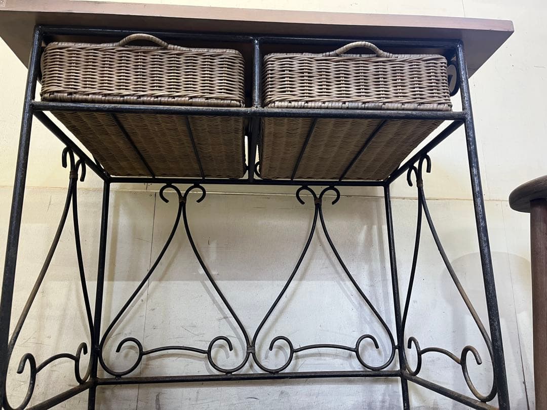 あ**様 古い鉄枠の机 ラタン引出し作業台 レトロテーブル