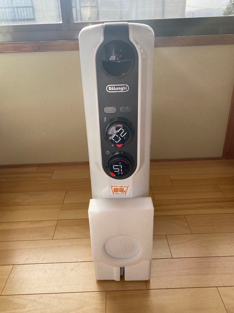 新品未使用！DeLonghi ゼロ風暖房 オイルヒーター ホワイト