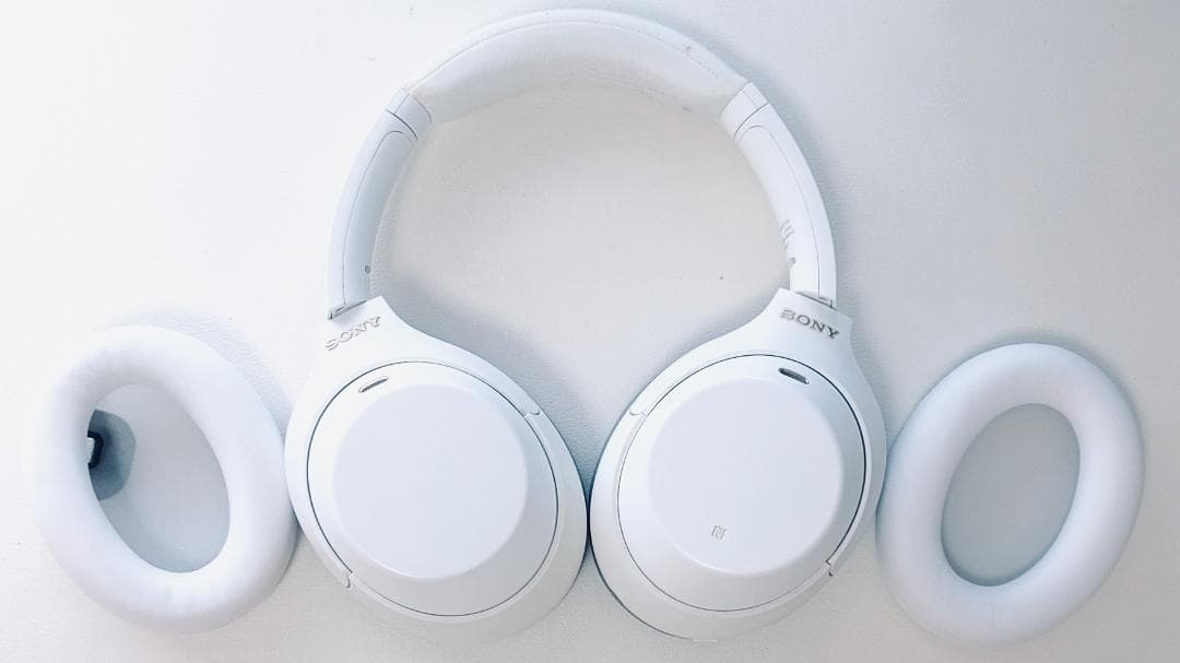 <新品イヤーパッド！>SONY WH-1000XM4（サイレントホワイト）