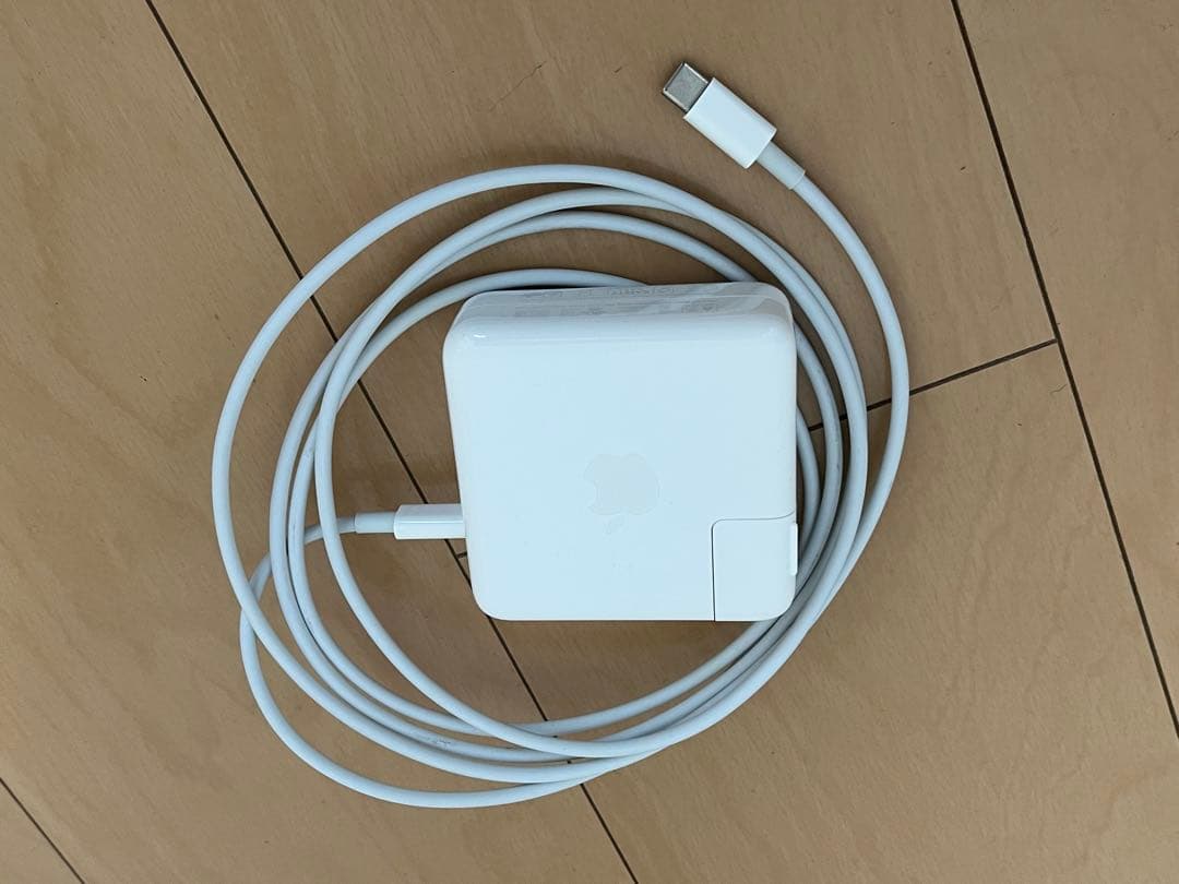 MacBook本体 MacBook Pro 13inch,A2251. i5/16GB/512/GB