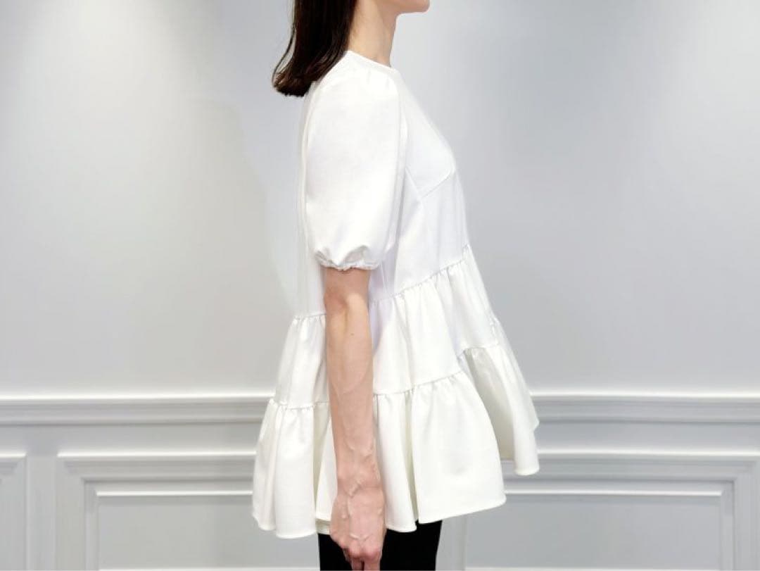 【新品未使用】アベニールエトワール　ギャザー切替パフスリーブカットソー