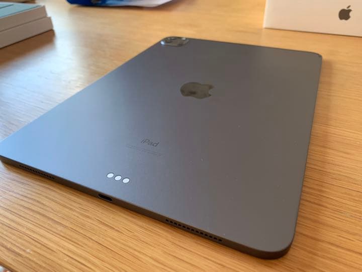 iPad Pro 11インチ 128GB 2020モデル + スマートフォリオ